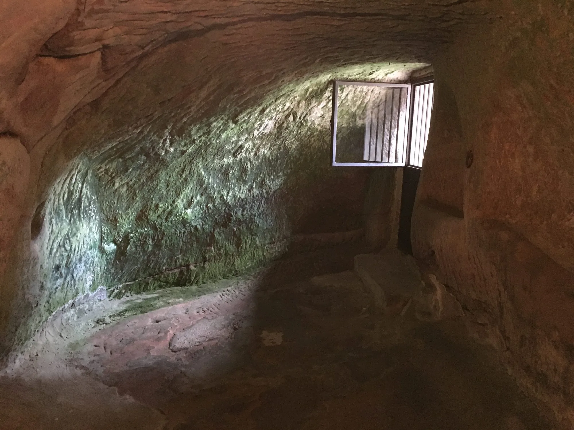 Entrada de la Casa de Piedra