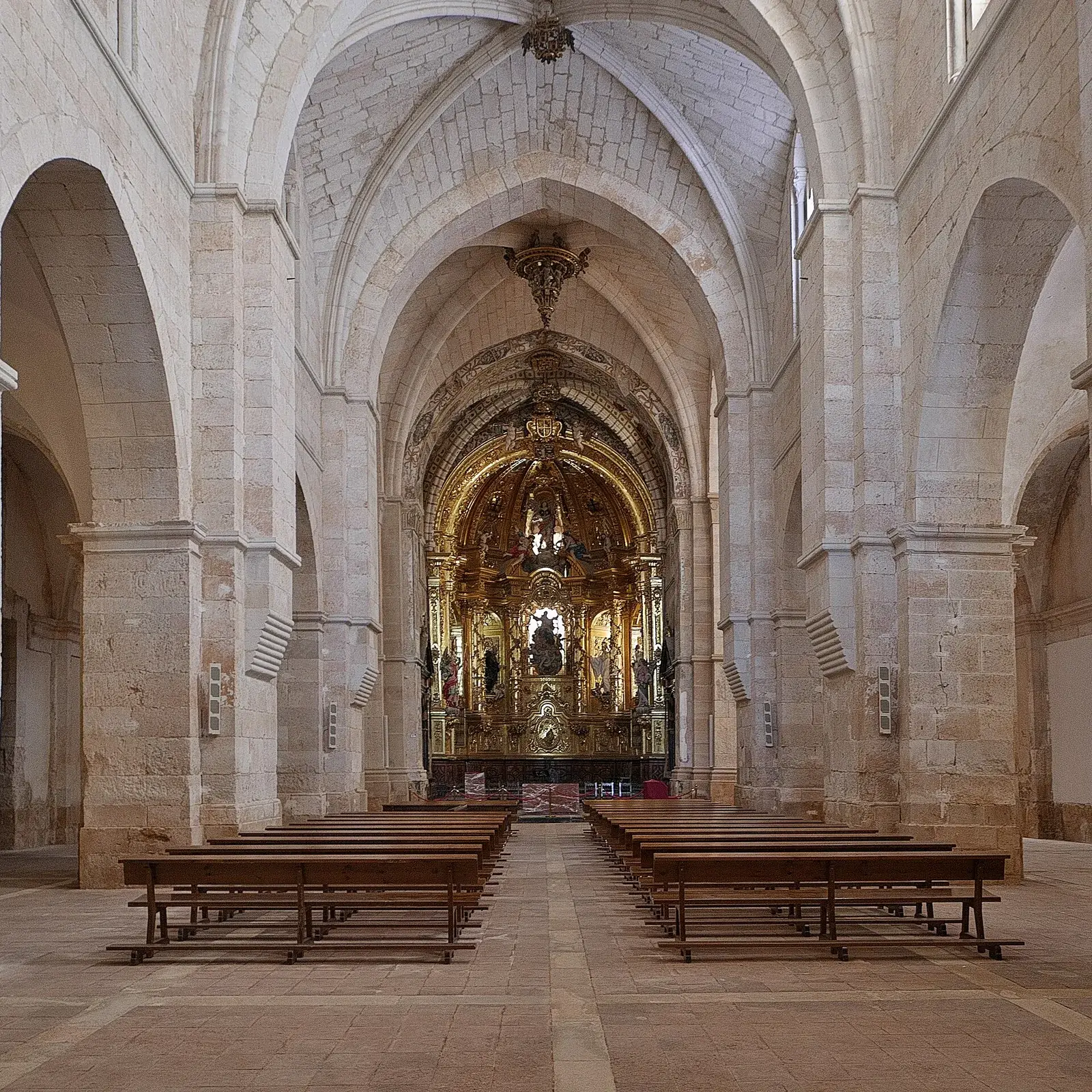 Nave central de la iglesia del monasterio
